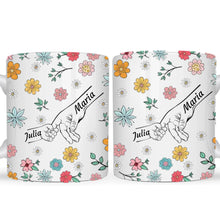 Carregar imagem no visualizador da galeria, Caneca Nos Segurando - Coleção Dia das Mães 2025