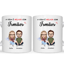 Carregar imagem no visualizador da galeria, Caneca Família - A vida é melhor com irmãos, irmãs, amigos, amigas, família...