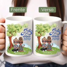 Carregar imagem no visualizador da galeria, Caneca Casal - Juntos Desde, Jardim com Árvore
