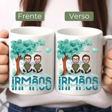 Carregar imagem no visualizador da galeria, Caneca Família - Irmãos para Sempre, Juntos no Jardim
